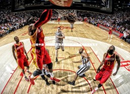 28圈中国-湖南男篮队员表现亮眼 赛场拼搏精神赢赞誉